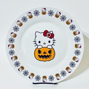 🎃 Set of 2 Hello Kitty Halloween Dinner Plates